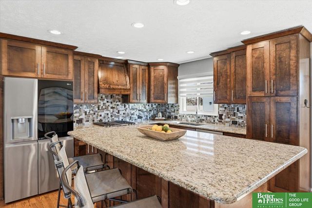 8517 Burt Street, Omaha, NE 68114