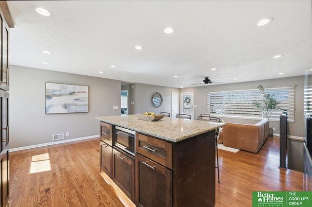 8517 Burt Street, Omaha, NE 68114