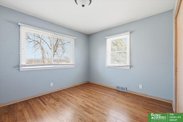 8517 Burt Street, Omaha, NE 68114