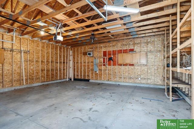 8517 Burt Street, Omaha, NE 68114