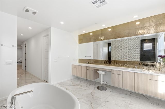10752 Patina Hills Court, Las Vegas, NV 89135