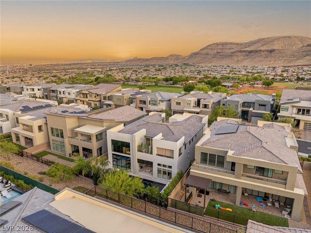 10752 Patina Hills Court, Las Vegas, NV 89135
