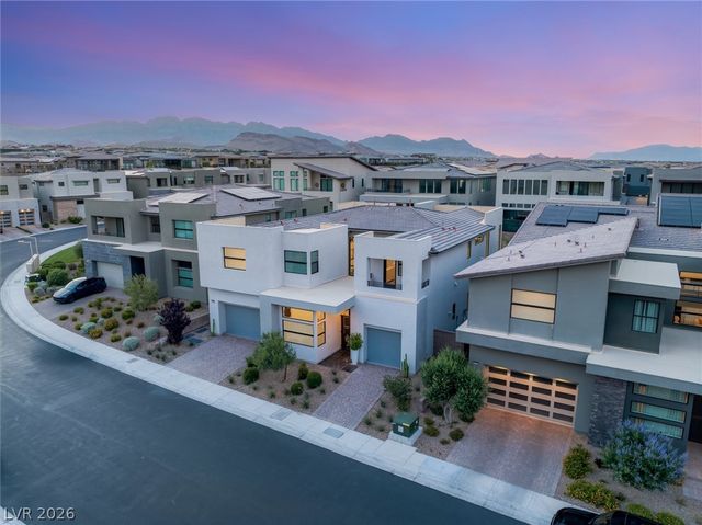 10752 Patina Hills Court, Las Vegas, NV 89135