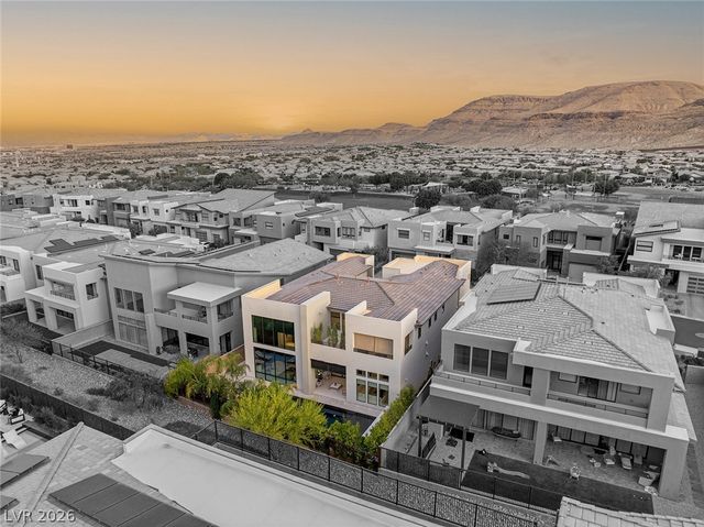 10752 Patina Hills Court, Las Vegas, NV 89135