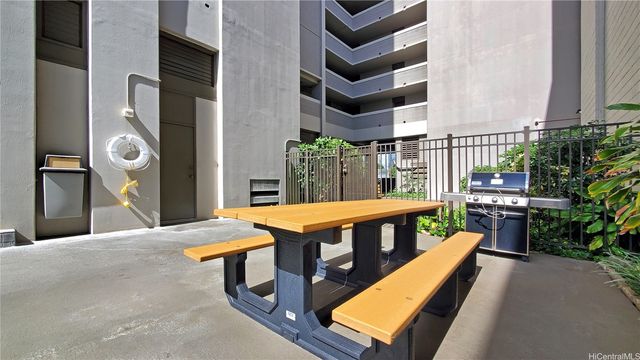 2100 Date Street 405, Honolulu, HI 96826