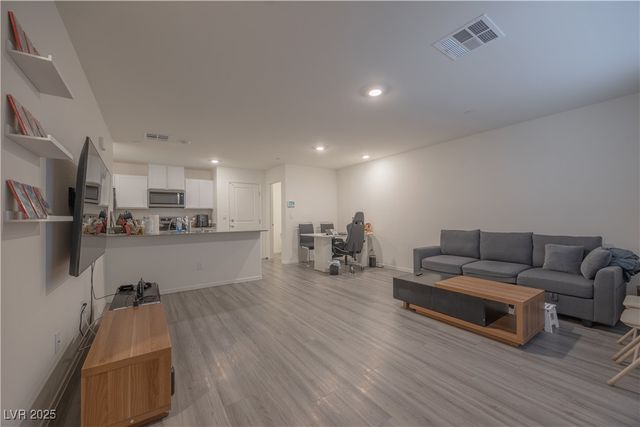 4841 Wine Ridge Avenue, Las Vegas, NV 89141