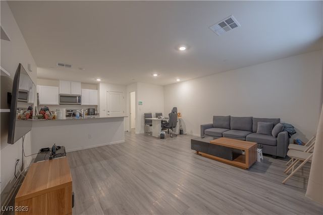 4841 Wine Ridge Avenue, Las Vegas, NV 89141