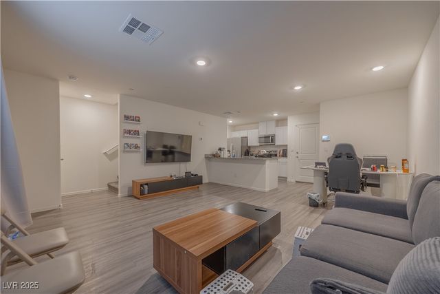 4841 Wine Ridge Avenue, Las Vegas, NV 89141