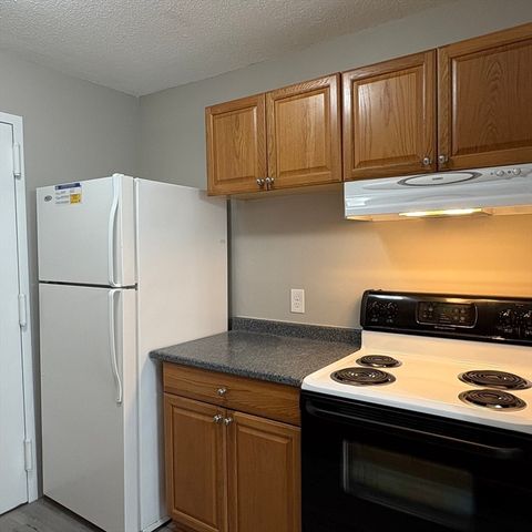 57 Village Brook 5, Natick, MA 01760