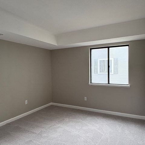 57 Village Brook 5, Natick, MA 01760