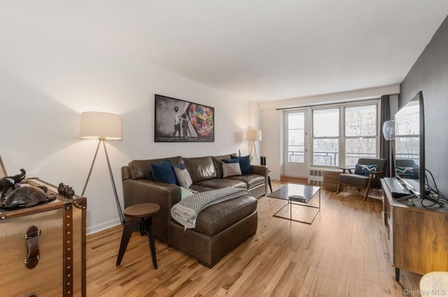 35-50 85th St Street 7H, Jackson Heights, NY 11372