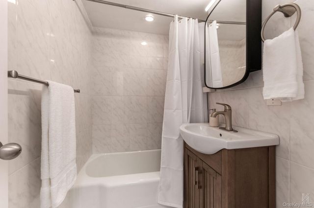 35-50 85th St Street 7H, Jackson Heights, NY 11372