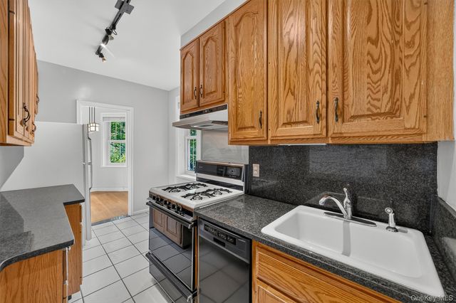 949 Palmer Road 5K, Bronxville, NY 10708