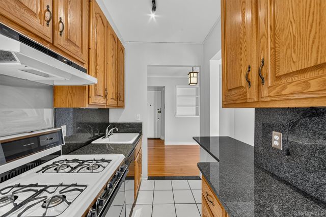 949 Palmer Road 5K, Bronxville, NY 10708