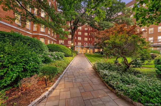 949 Palmer Road 5K, Bronxville, NY 10708