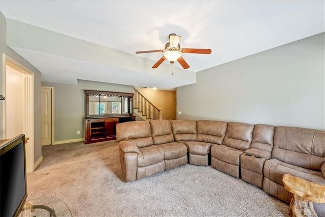 2000 NE 197th Court, Smithville, MO 64089