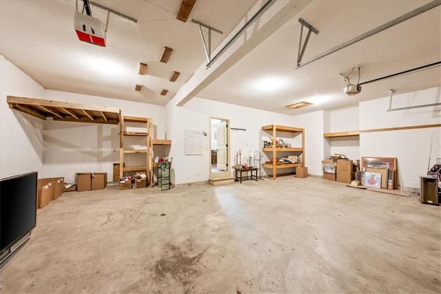 2000 NE 197th Court, Smithville, MO 64089