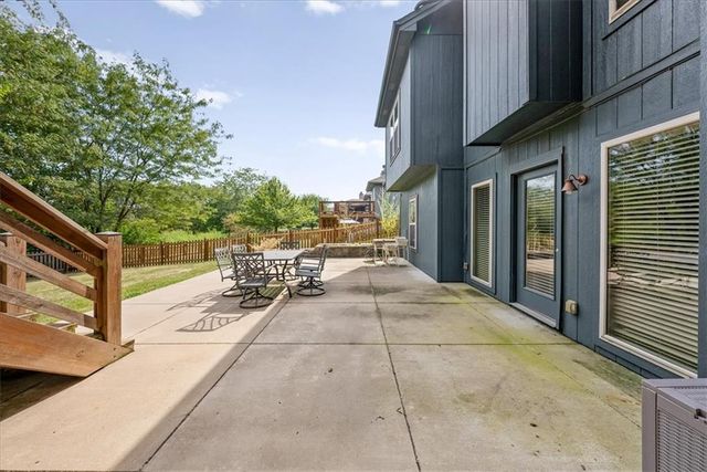2000 NE 197th Court, Smithville, MO 64089