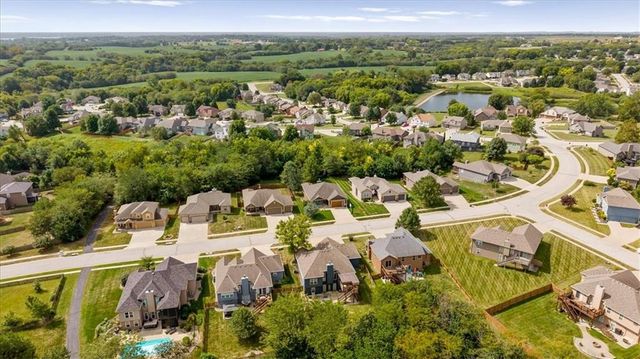 2000 NE 197th Court, Smithville, MO 64089
