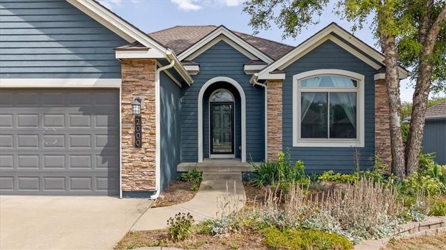 2000 NE 197th Court, Smithville, MO 64089