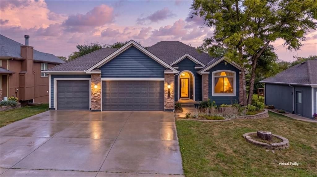 2000 NE 197th Court, Smithville, MO 64089