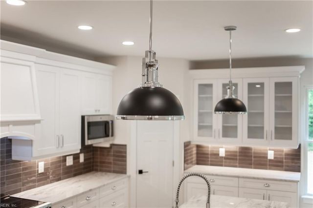 6911 Sunset Cove LN, Gloucester, VA 23061