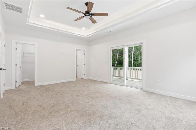 6911 Sunset Cove LN, Gloucester, VA 23061