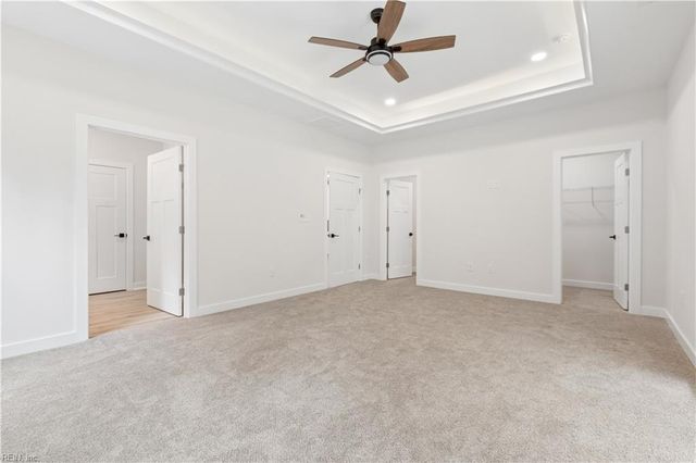 6911 Sunset Cove LN, Gloucester, VA 23061