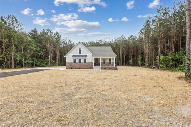 6911 Sunset Cove LN, Gloucester, VA 23061