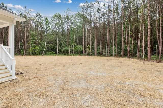 6911 Sunset Cove LN, Gloucester, VA 23061