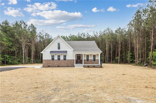6911 Sunset Cove LN, Gloucester, VA 23061