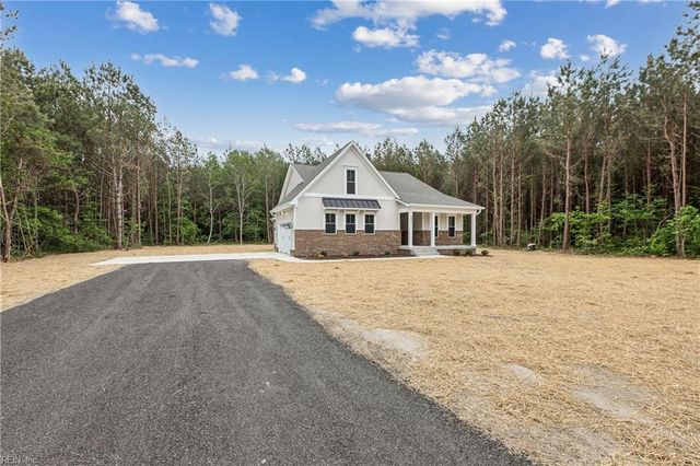 6911 Sunset Cove LN, Gloucester, VA 23061
