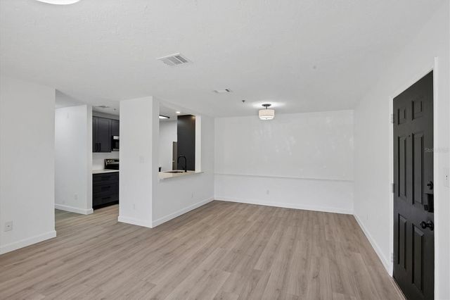 4008 CROCKERS LAKE BOULEVARD 11, Sarasota, FL 34238