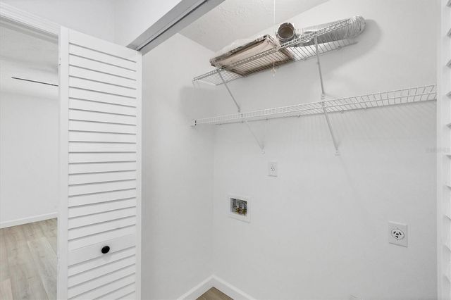 4008 CROCKERS LAKE BOULEVARD 11, Sarasota, FL 34238