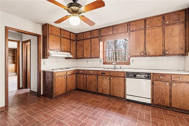 1758 W Nancy Creek NE Drive, Atlanta, GA 30341