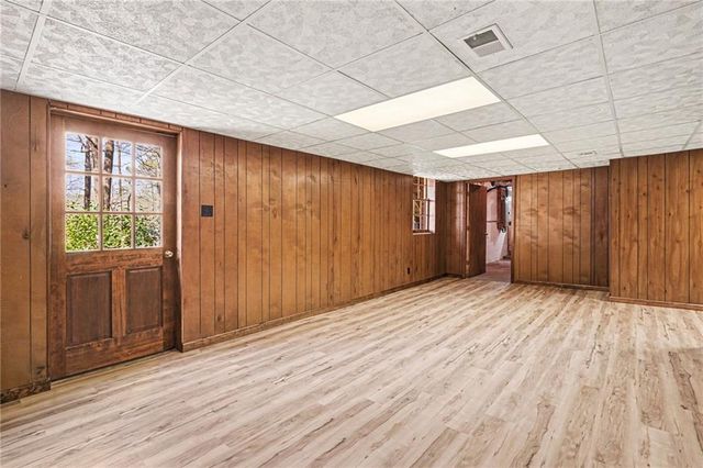 1758 W Nancy Creek NE Drive, Atlanta, GA 30341