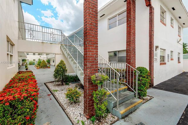 2826 Van Buren Street 8, Hollywood, FL 33020