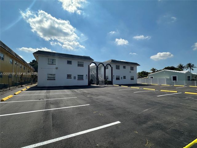 2826 Van Buren Street 8, Hollywood, FL 33020