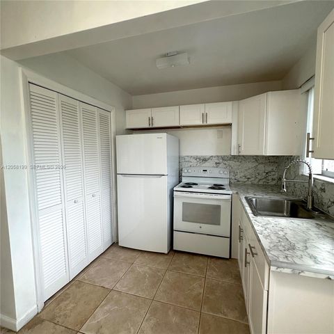 2826 Van Buren Street 8, Hollywood, FL 33020