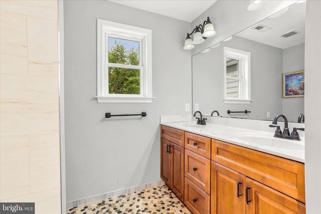 1216 TOWNSHIP LINE RD, Phoenixville, PA 19460