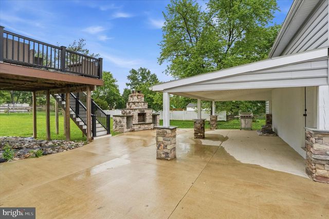 1216 TOWNSHIP LINE RD, Phoenixville, PA 19460