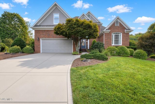 14 Hunters Ridge Road, Johnson City, TN 37604