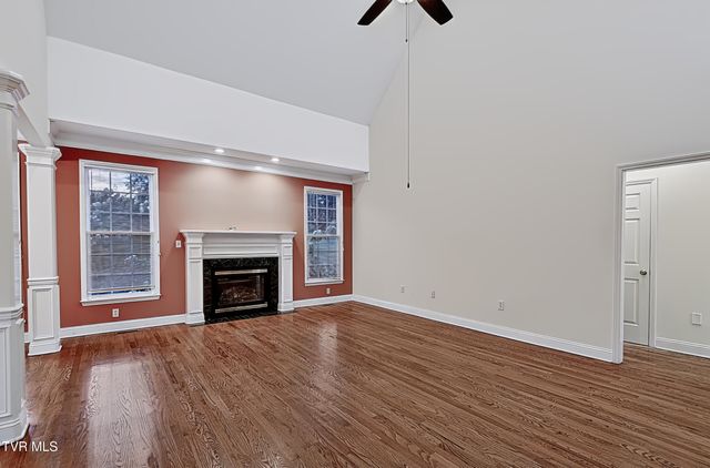 14 Hunters Ridge Road, Johnson City, TN 37604