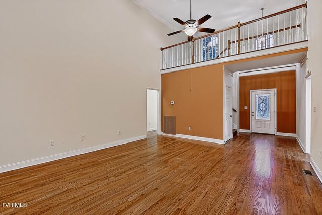 14 Hunters Ridge Road, Johnson City, TN 37604