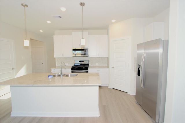 5518 Handlewood Lane, Rosenberg, TX 77471