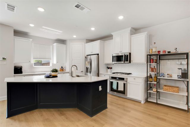 6628 Kort Street, Rowlett, TX 75089