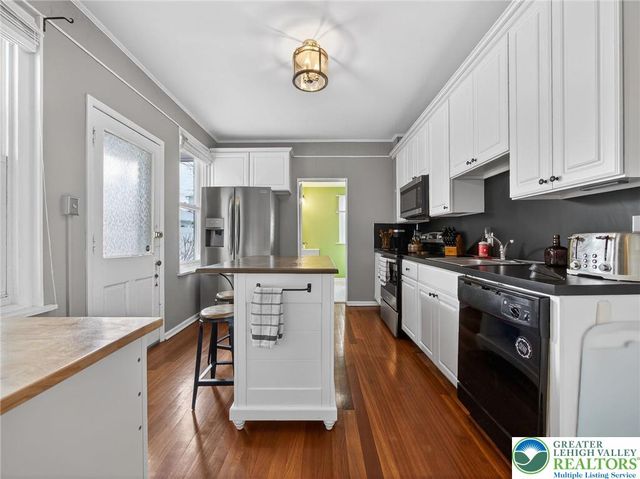 212 East North Street, Bethlehem City, PA 18018