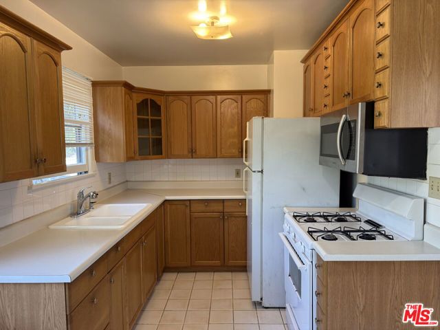 4133 N Elenda Street C, Culver City, CA 90232