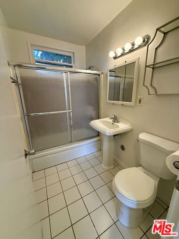 4133 N Elenda Street C, Culver City, CA 90232