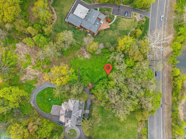367A E Shore Road, Great Neck, NY 11023
